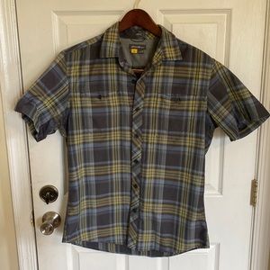 Eddie Bauer Classic Fit Short Sleeve Button-Up Shirt